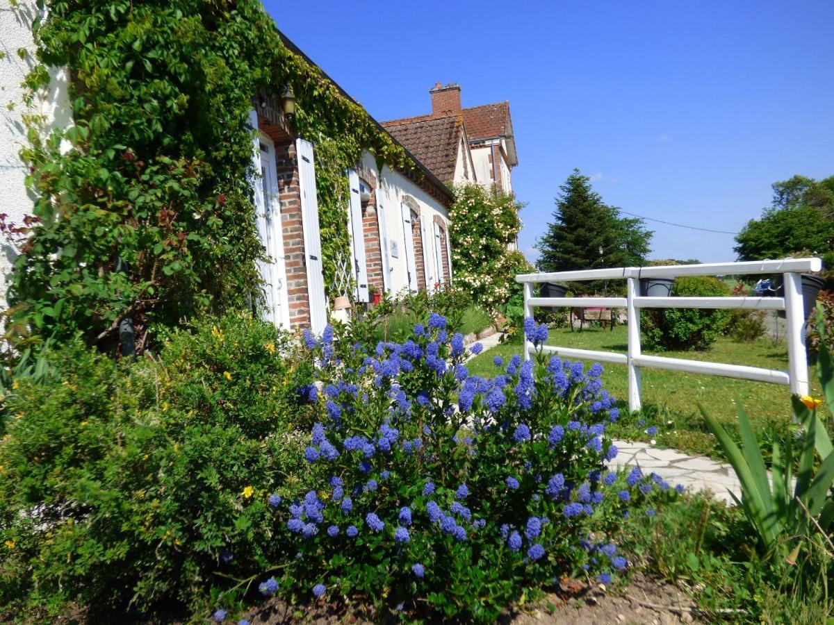 Chambres D'Hotes Les Muscaris Feins-en-Gatinais 외부 사진