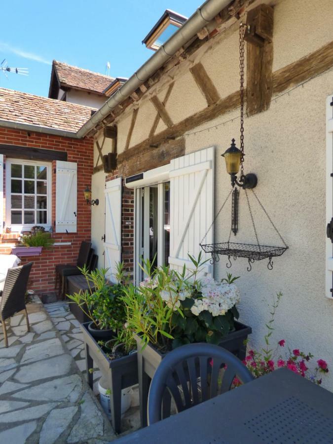 Chambres D'Hotes Les Muscaris Feins-en-Gatinais 외부 사진